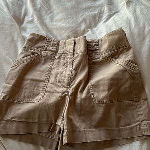 WHITE HOUSE BLACK MARKET 4" shorts tan great condition